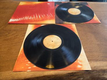 The Cure Kiss Me Kiss Kiss Me 1987 Fiction Records 832 130-1 Deutsche Pressung VG+/VG+